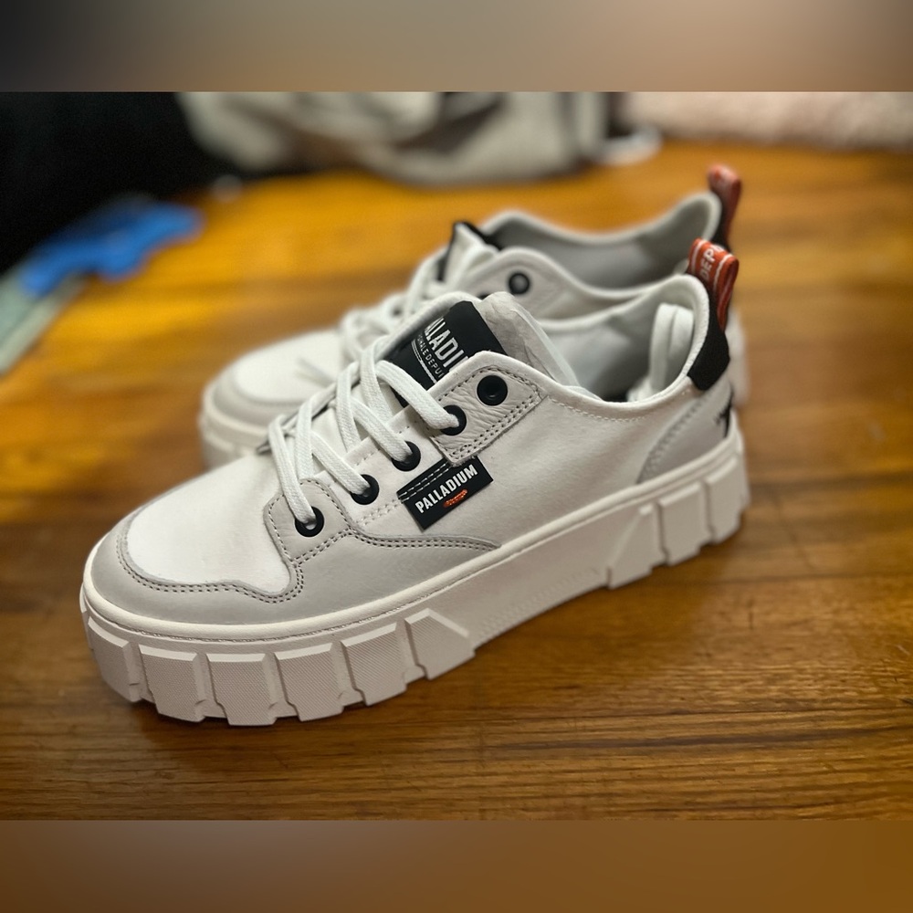 🆕. Palladium White Sneakers with Black and Red Details 6.5